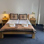 Bed & Breakfast Dw Szarotka Białka