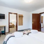 Bed & Breakfast Dw Szarotka 3*